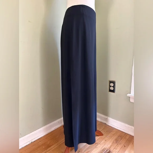 Theory for Bergdorf Goodman black maxi skirt. Side slits/wool blend/vintage 6/8